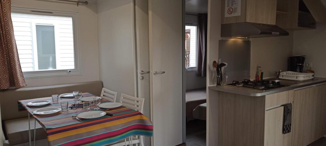 Camping Bellerive Montfrin Dış mekan fotoğraf