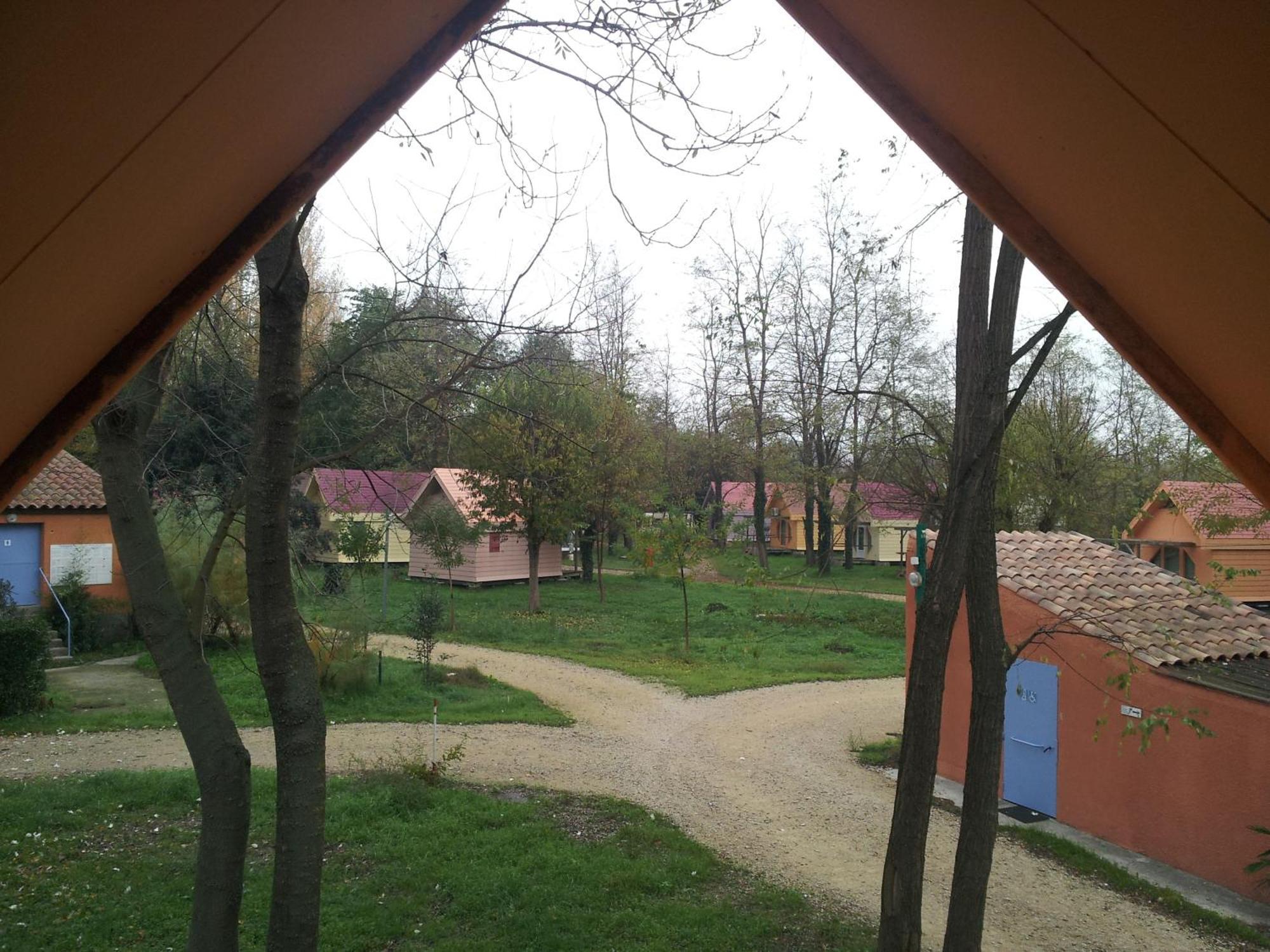 Camping Bellerive Montfrin Dış mekan fotoğraf