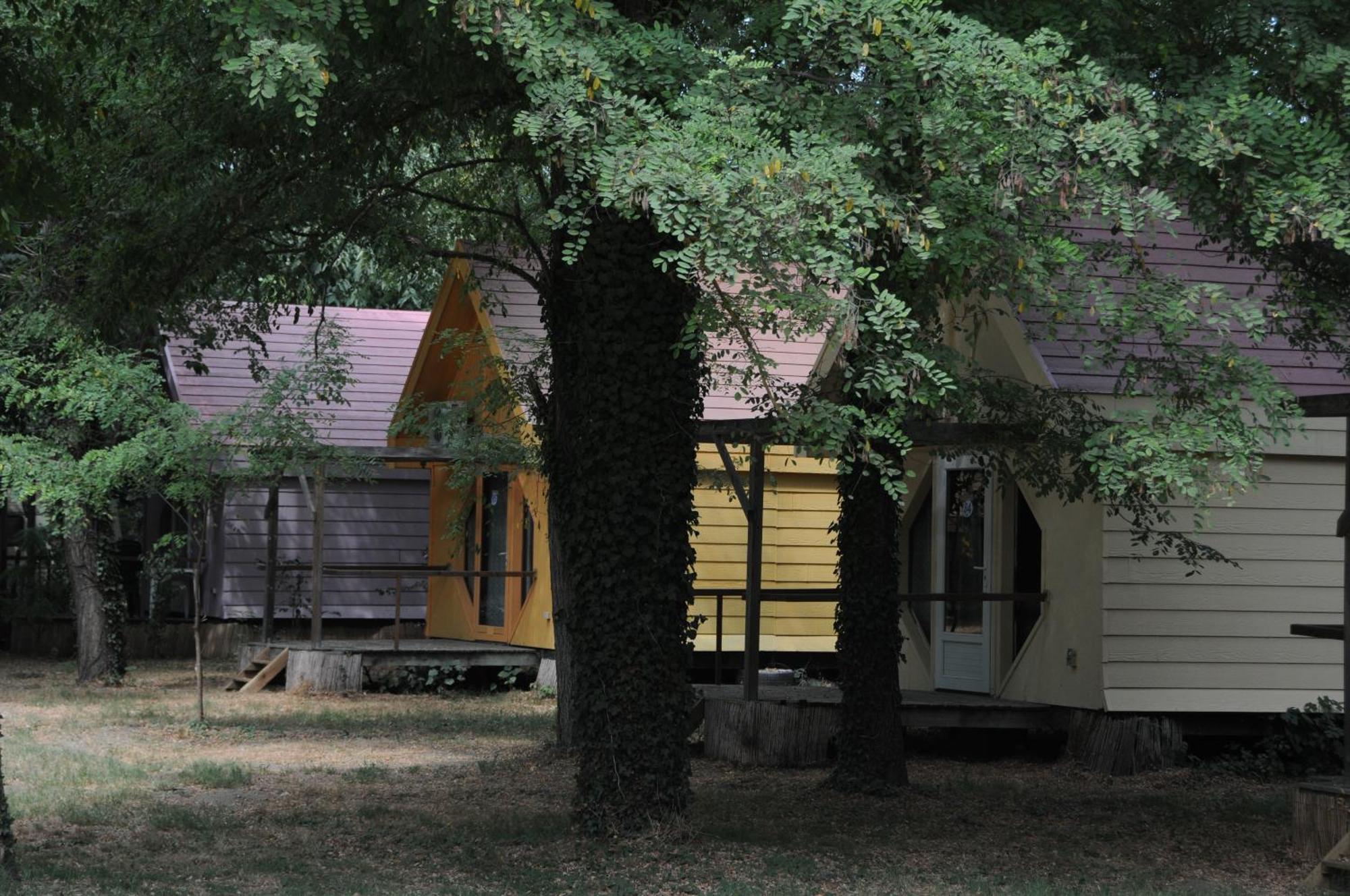 Camping Bellerive Montfrin Dış mekan fotoğraf