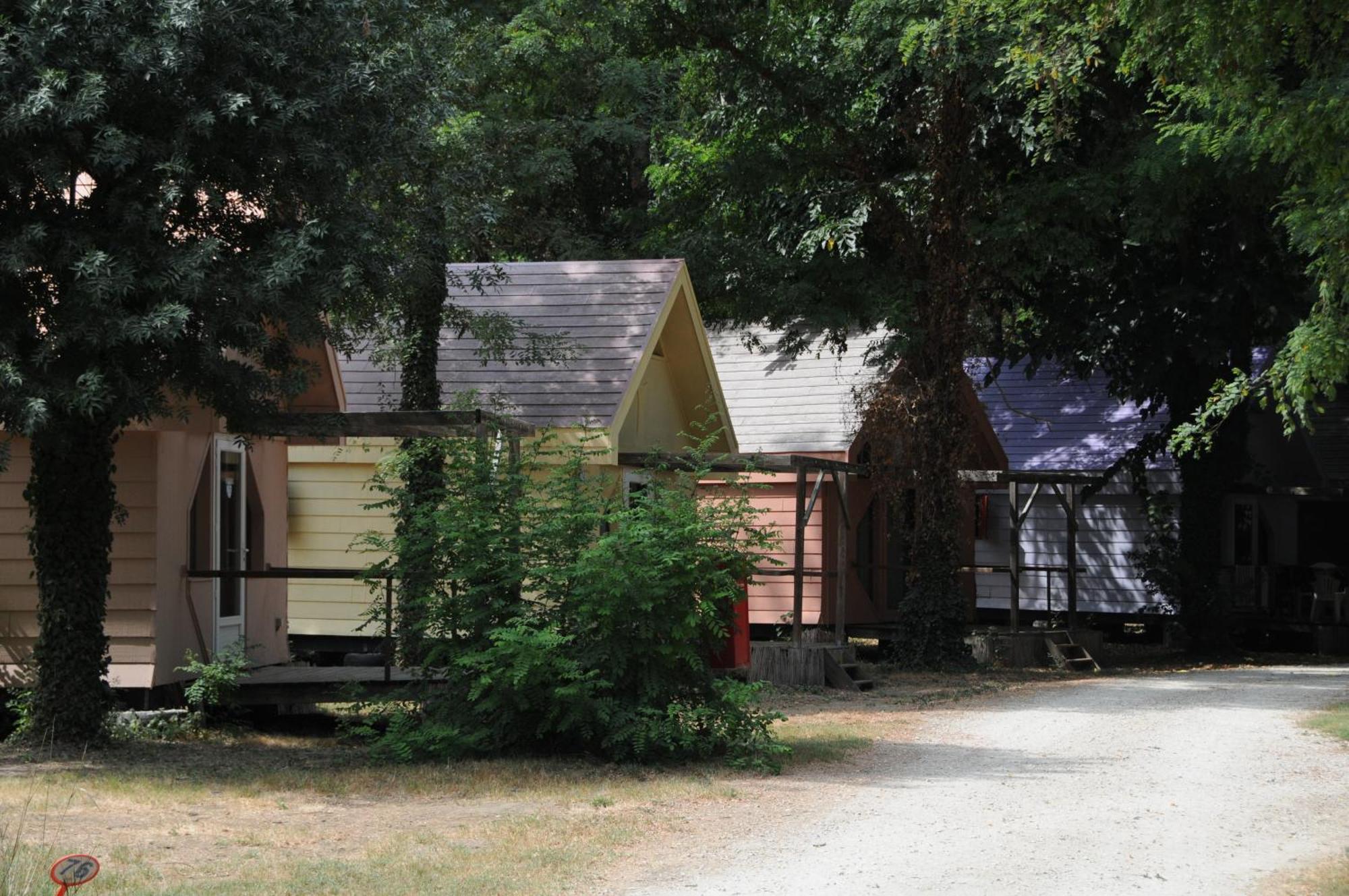 Camping Bellerive Montfrin Dış mekan fotoğraf
