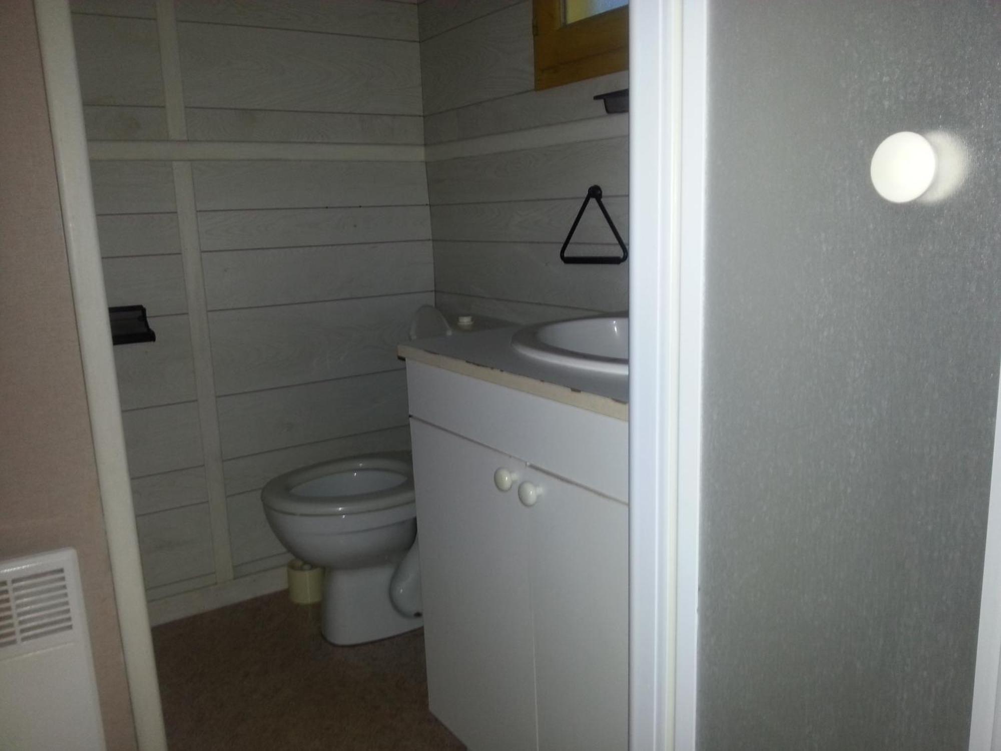 Camping Bellerive Montfrin Oda fotoğraf