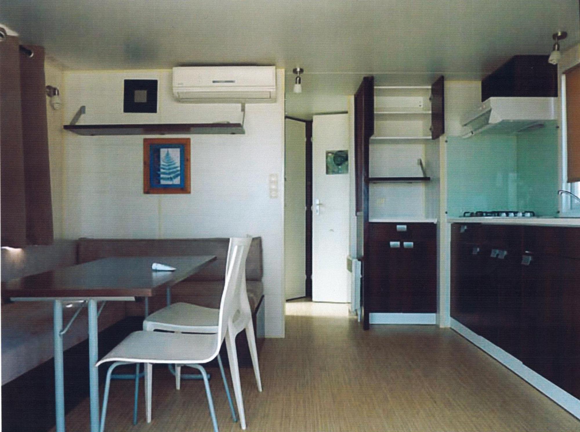 Camping Bellerive Montfrin Oda fotoğraf
